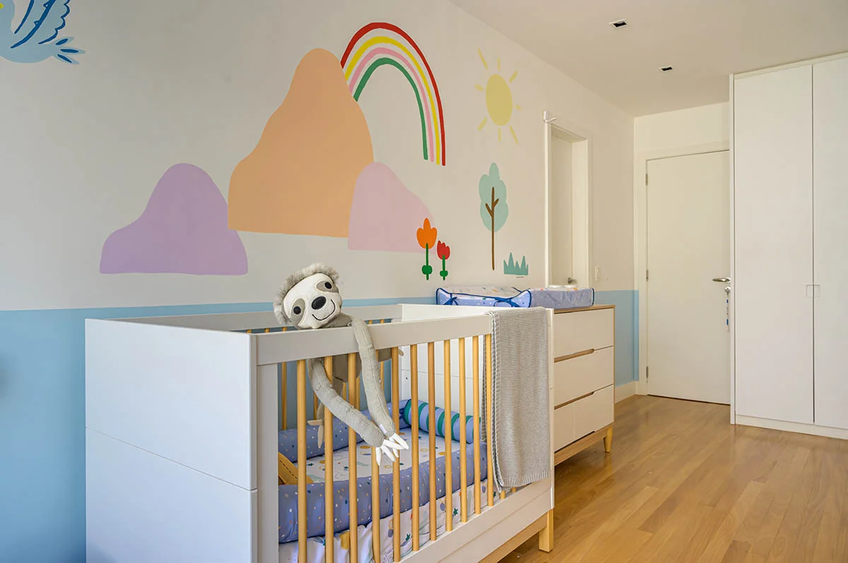 Pintura de quarto infantil em apartamento na Barra da Tijuca